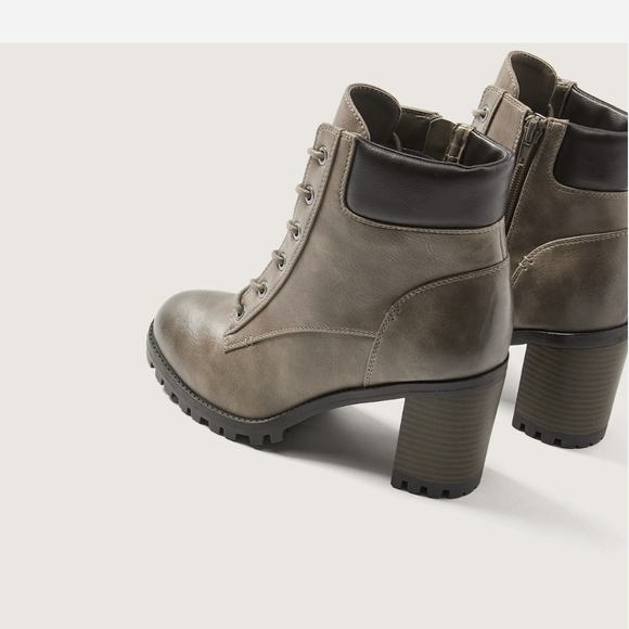 Wide Lace-Up Combat Booties - Addition Elle - Picture 2 of 7